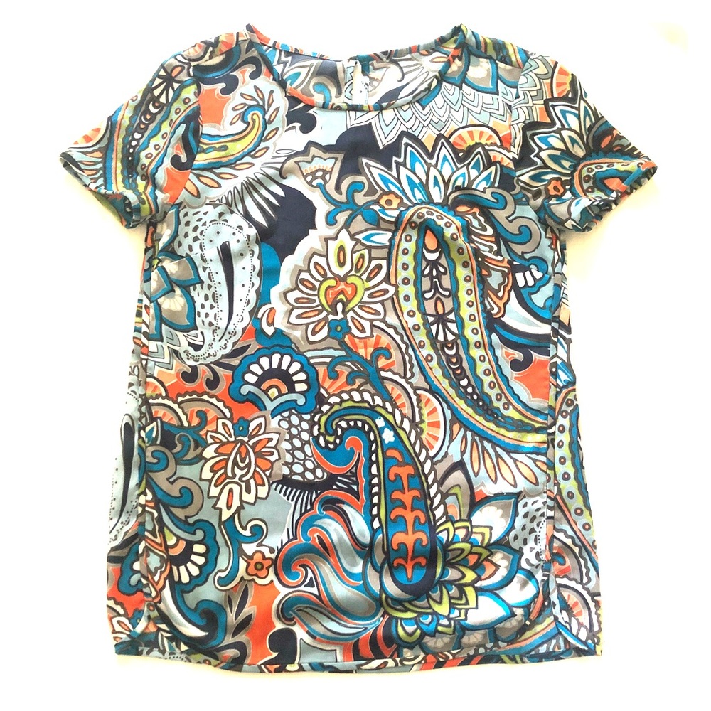 Colorful short sleeved blouse
